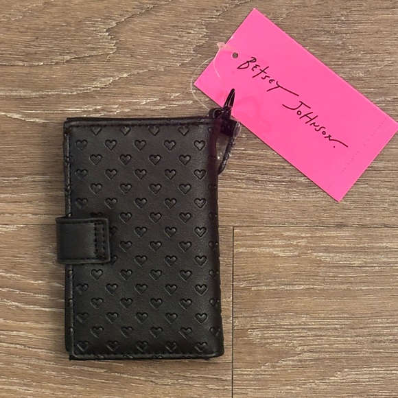 Betsey Johnson Black Heart Pattern Wallet - Picture 2 of 7